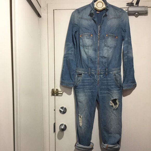 GUESS JEANS DISTRESSED OVERALLS SIZE 2 - Picture 5 of 12